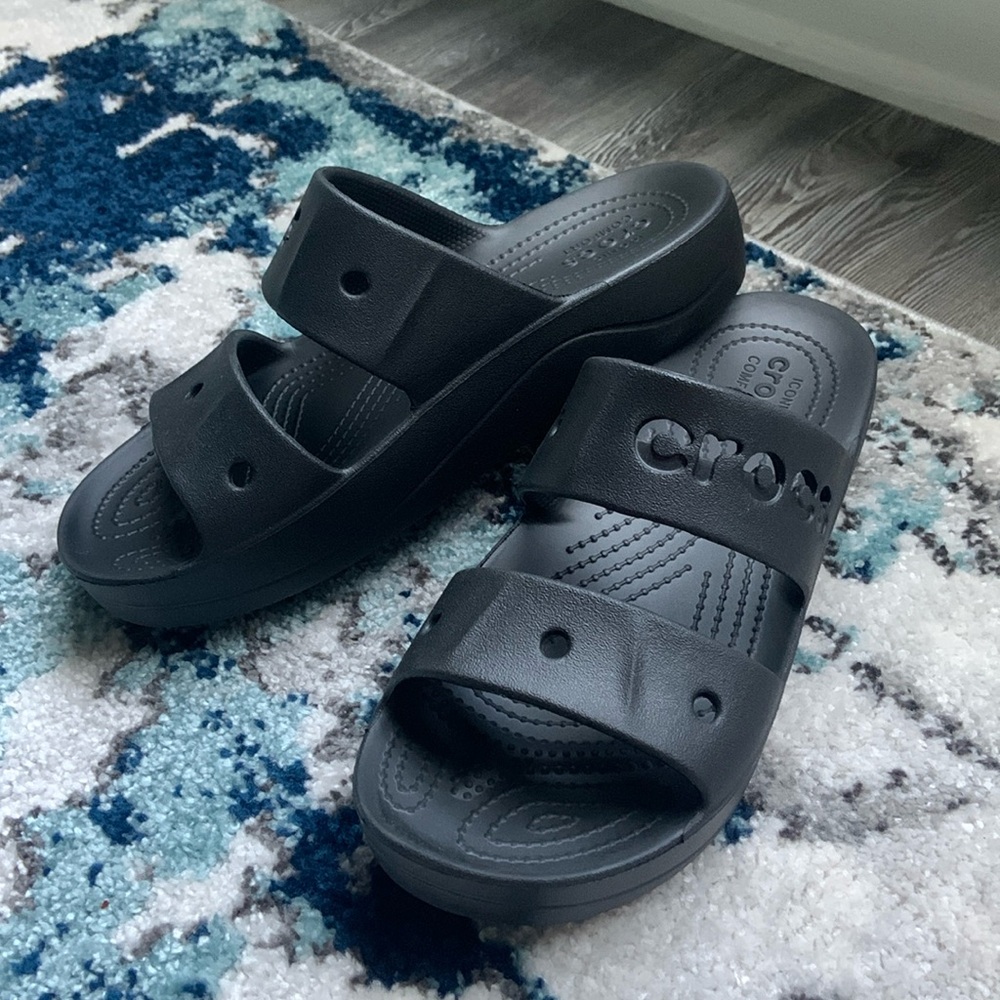CROCS wedge chunky slide on sandals